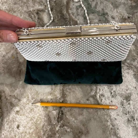 Vintage beaded clutch purse with chain - Picture 3 of 5